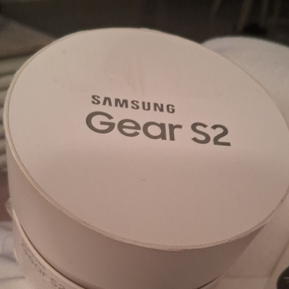 Samsung Gear 2 Watch All Details In Pic Comes With What Is Pictured.
